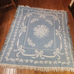 Avon Country Posies 100% Cotton Throw